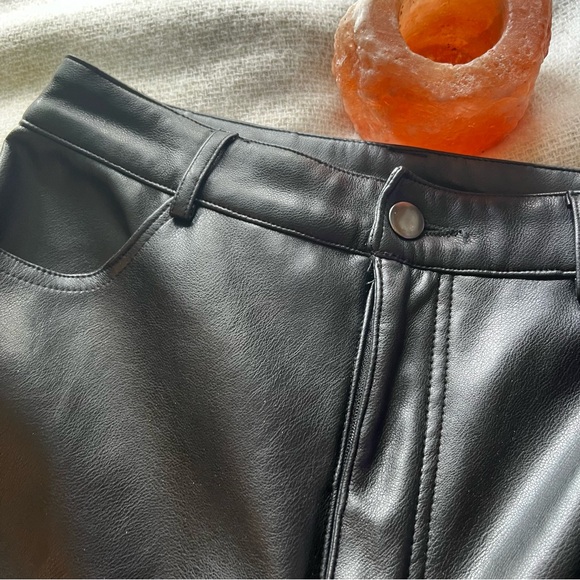 DYNAMITE (fake) Leather Pants - Picture 6 of 8